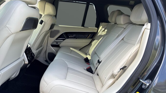 Land Rover Range Rover 3.0 P460e Autobiography 4dr Auto Estate - Image 4